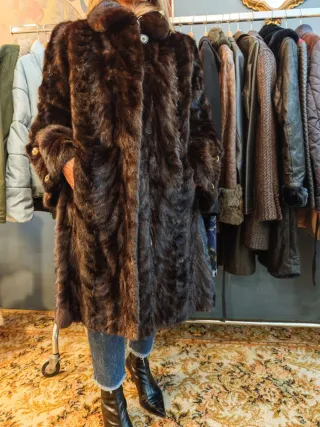 Abrigo de pelo marrón