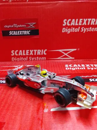 Scalextric F1 McLaren Mercedes Digital system