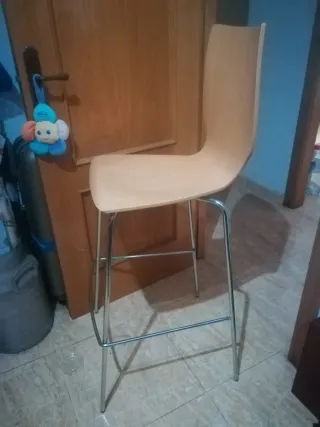 Sillas de barra cocina madera y metal. Nuevas