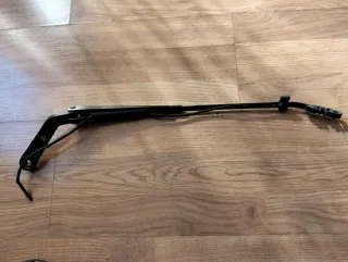 Limpia parabrisas M.B. 140