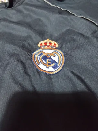 Cortavientos Real Madrid Negro y Blanco 10 €