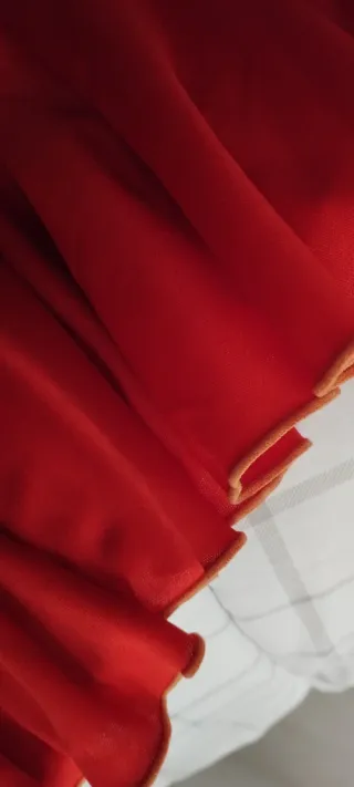 Falda de ensayo adulto roja