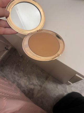 Bronceador Charlotte Tilbury Dorado