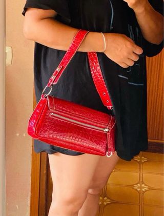 Bolso Guess Rojo Cocodrilo