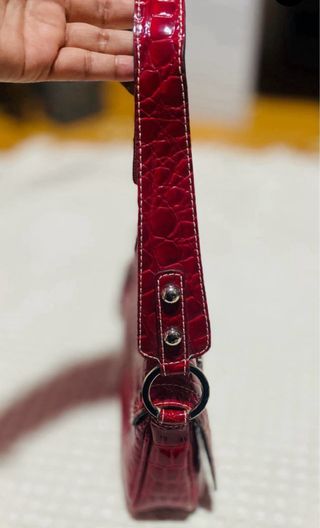 Bolso Guess Rojo Cocodrilo