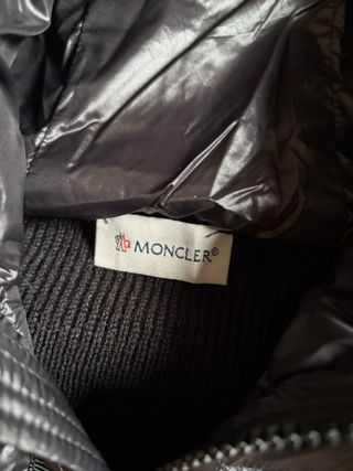 Cardigan Moncler Negro con Capucha