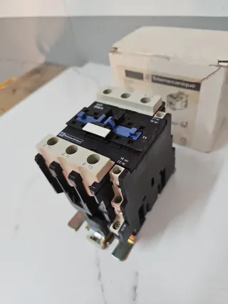 Contactor Telemecanique LC1D4011M7