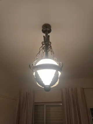Lámpara de techo colgante antigua