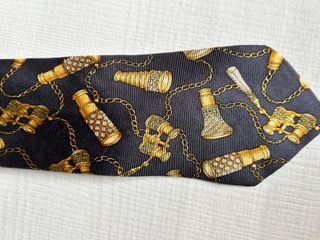 Cravatta vintage nera con dettagli oro