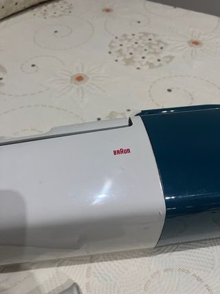 Aspiradora Braun Vertical con Cable