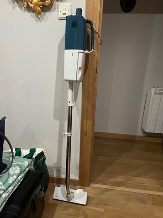 Aspiradora Braun Vertical con Cable