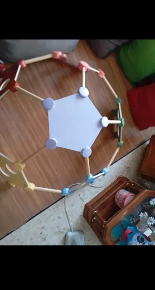 Estructura infantil para escalar de madera. Aldi.