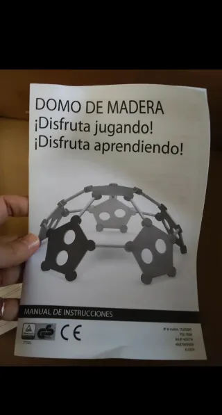Estructura infantil para escalar de madera. Aldi.