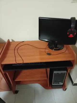 Computer desktop in buone condizioni