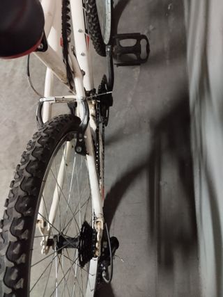 Bicicleta de Montaña Blanca se vende según fotos