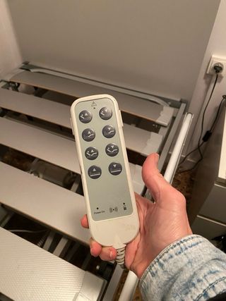 Base cama articulada para dependientes.