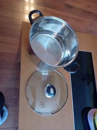 Pentola in acciaio inossidabile con coperchio in vetro