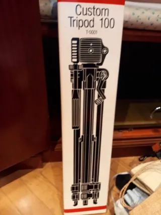 Canon EOS 500N Cámara Analógica+Accesorios tripode