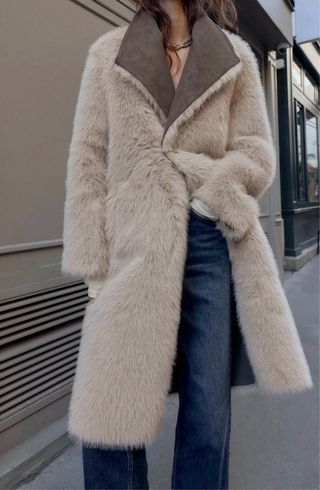 Abrigo reversible Zara efecto piel y borreguito