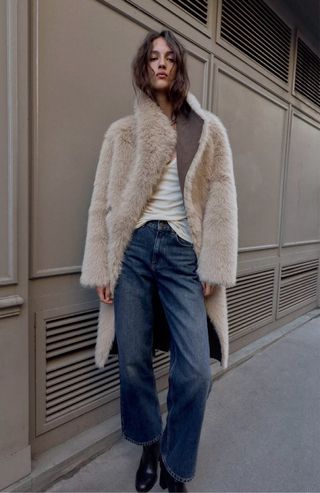 Abrigo reversible Zara efecto piel y borreguito