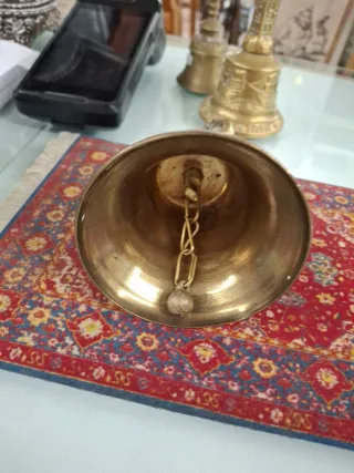 Campana de bronce marinera