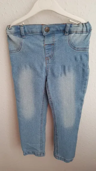 Conjunto niña: pantalón vaquero y jersey