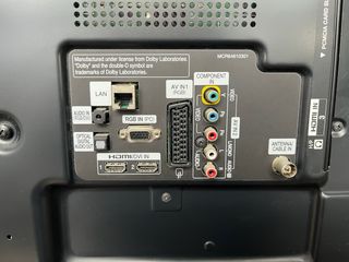 Televisión LG Negra (no es smart)