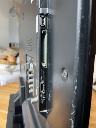 Televisión LG Negra (no es smart)