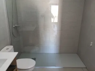 Substitución de bañera por plato de ducha