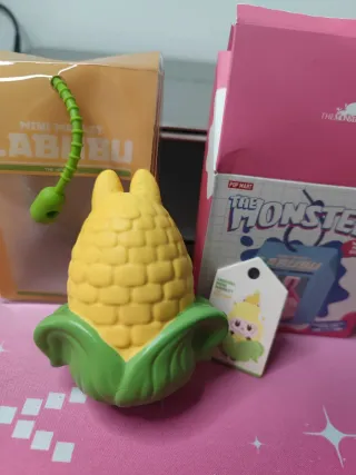 Labubu Mini Market Pop Mart. QR nell'ultima foto