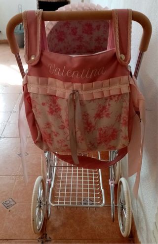 Cochecito de juguete para niña