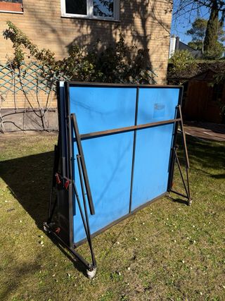 Mesa de ping pong azul