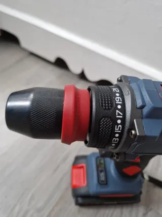 Taladro Atornillador BRUSHLESS 21V + 2 Baterías