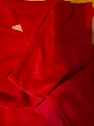 Sudadera con capucha roja, lisa