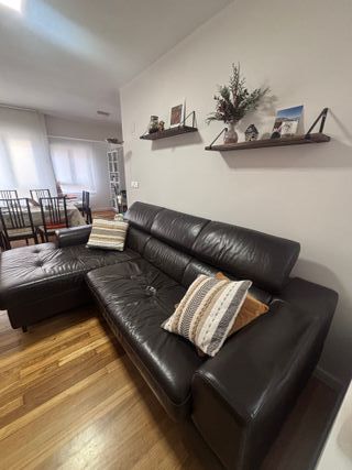 Sofá de cuero negro 3 plazas con cabecero italiano