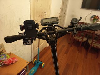 Patinete casi nuevo + Casco