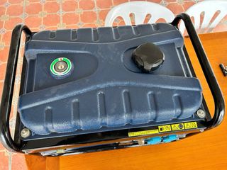 Generador Eléctrico Einhell BT-PG 2000  COMO NUEVO