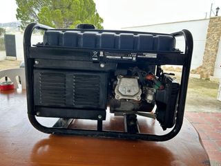 Generador Eléctrico Einhell BT-PG 2000  COMO NUEVO