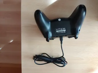 Mando Krom Gaming Negro en perfecto estado.