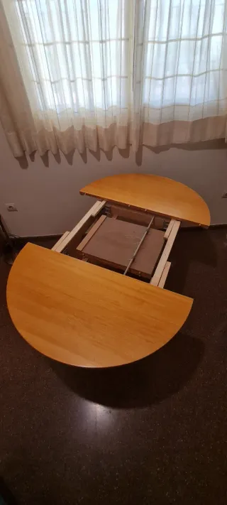 Mesa redonda extensible