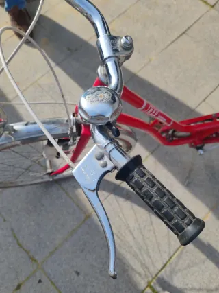 Bicicleta BH Roja Clásica