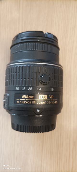 Nikon D5200 + Accesorios