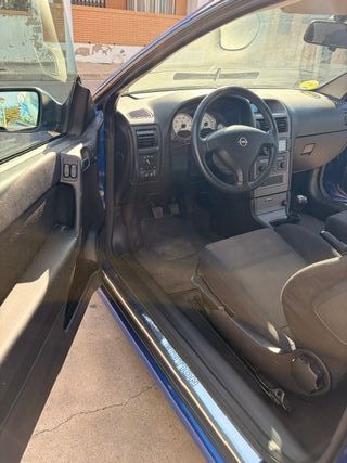 Opel Astra 2004