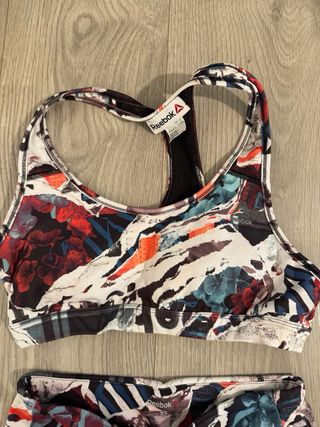 Conjunto deportivo Reebok multicolor