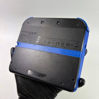 Nintendo 2DS nero con 2 giochi e accessori