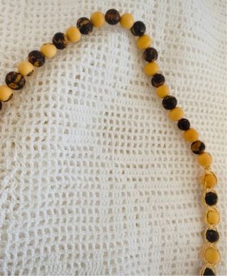 Collana lunga etnica in legno beige e marrone