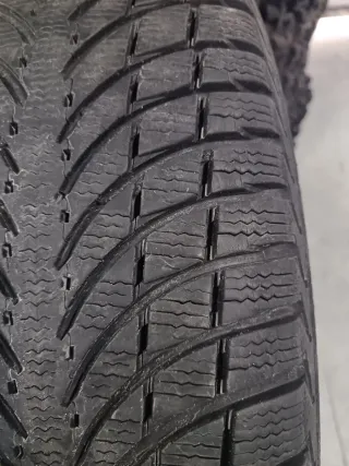 Neumáticos de nieve Michelin Latitude Alpine