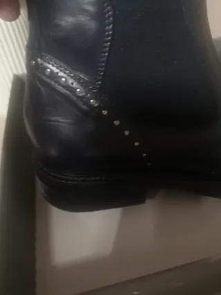 Stivaletti bassi blue con borchiette argento