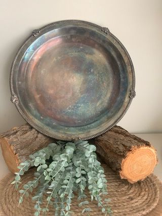 Bandeja antigua de metal