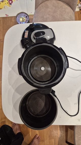 Olla Eléctrica Presión 6L Wilko